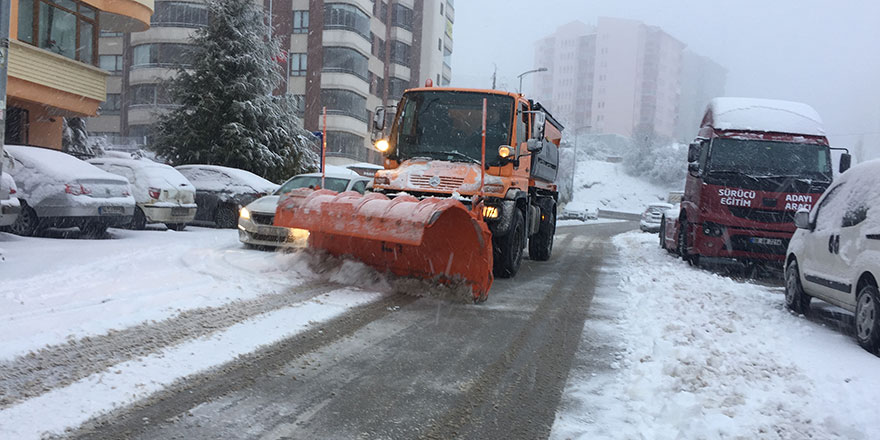 Başkent'te kar etkisini artırdı