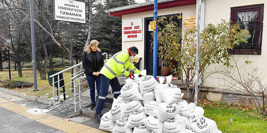 Muhtarlara tuz desteği devam ediyor