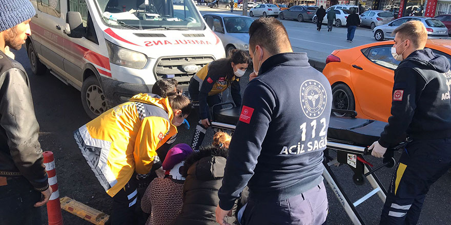 Ankara’da ambulans yayaya çarptı: 1 yaralı