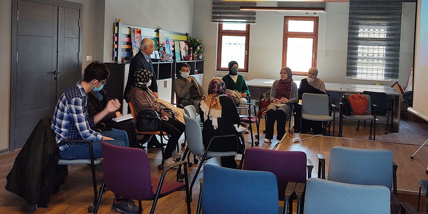 Geleceğin genç yazarları Altındağ Gençlik Merkezi’nde yetişiyor