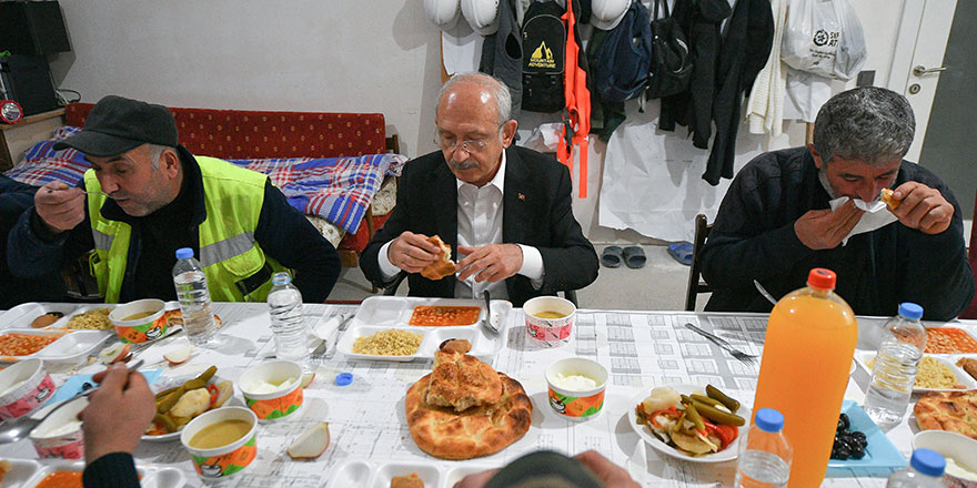 CHP lideri Kılıçdaroğlu, işçilerin iftar sofrasına konuk oldu