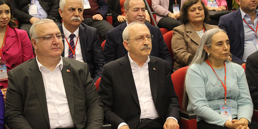 Kılıçdaroğlu, CHP Parti Okulu'nda ders anlattı