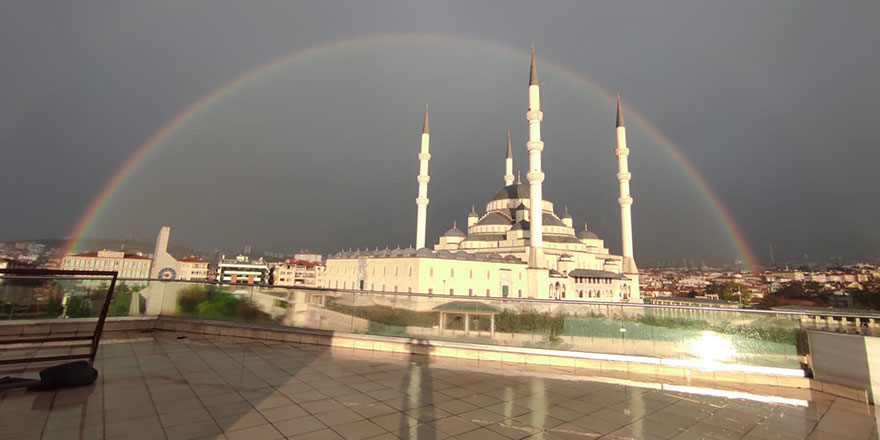 Ankara’da yağmur sonrası kartpostallık gökkuşağı görüntüsü