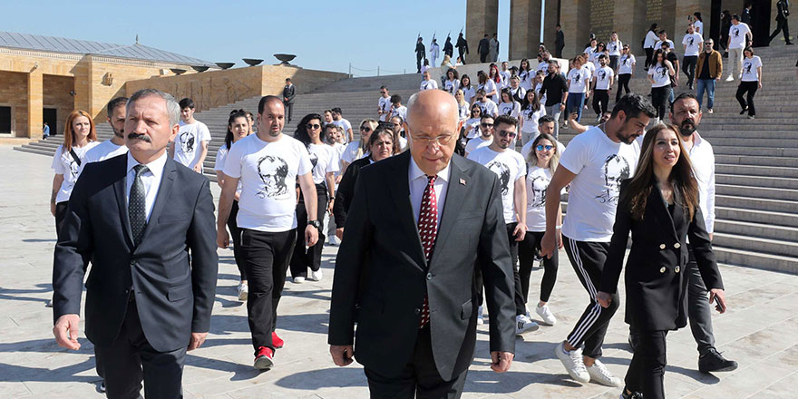 Yenimahalle Belediye Başkanı Yaşar, Anıtkabir’i ziyaret etti