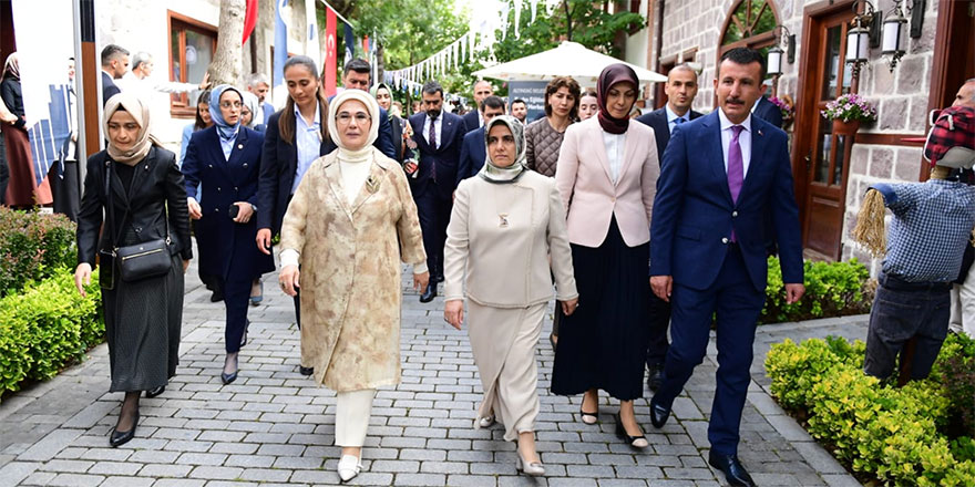 Emine Erdoğan Altındağlı kadınlarla buluştu