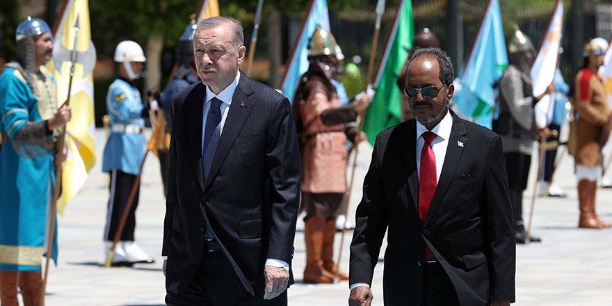 Cumhurbaşkanı Erdoğan, Somali Cumhurbaşkanı Mahmud'u resmi törenle karşıladı