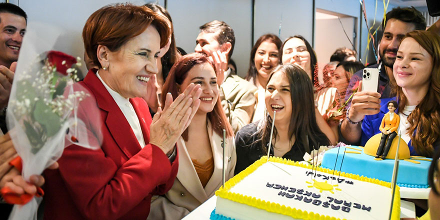 Akşener’e doğum günü sürprizi