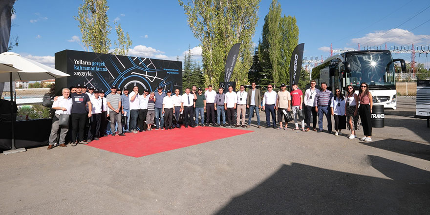 Mercedes-Benz Türk, otobüs kaptanlarıyla Ankara'da bir araya geldi