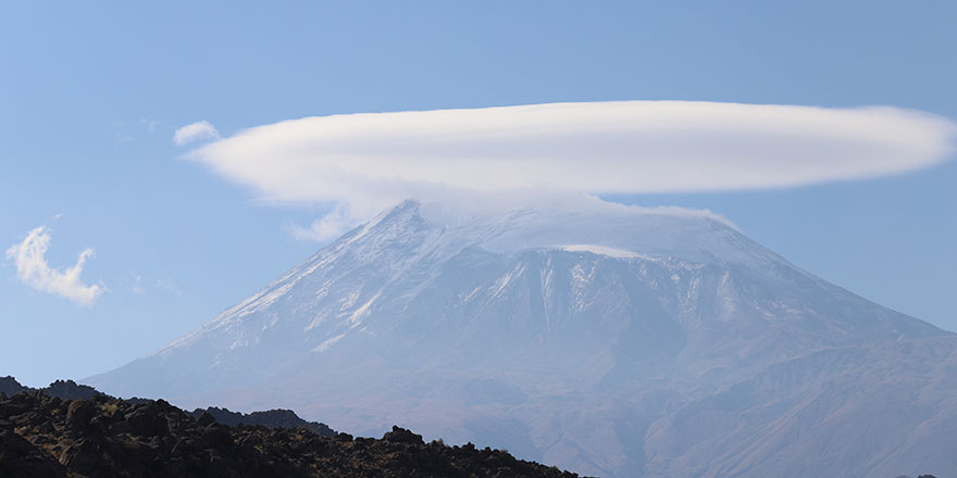 Ağrı Dağı, başlık taktı