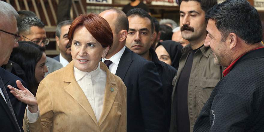 Akşener, Ankara'da hal esnafını ziyaret etti