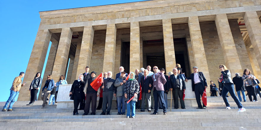 Gönül Köşkü Huzurevi sakinleri Anıtkabir’i ziyaret etti