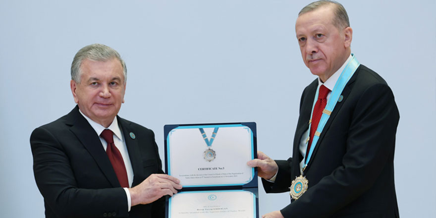 Cumhurbaşkanı Erdoğan'a Özbekistan'da 'Türk Dünyası Ali Nişanı' takdim edildi