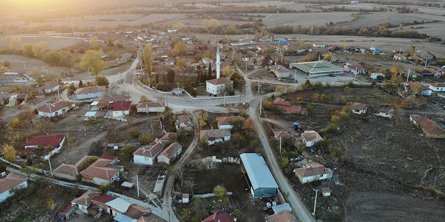 Bu köye akın ediyorlar, boş ev kalmadı