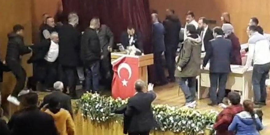 İYİ Parti Altındağ İlçe Başkanlığı Kongresi’nde kavga