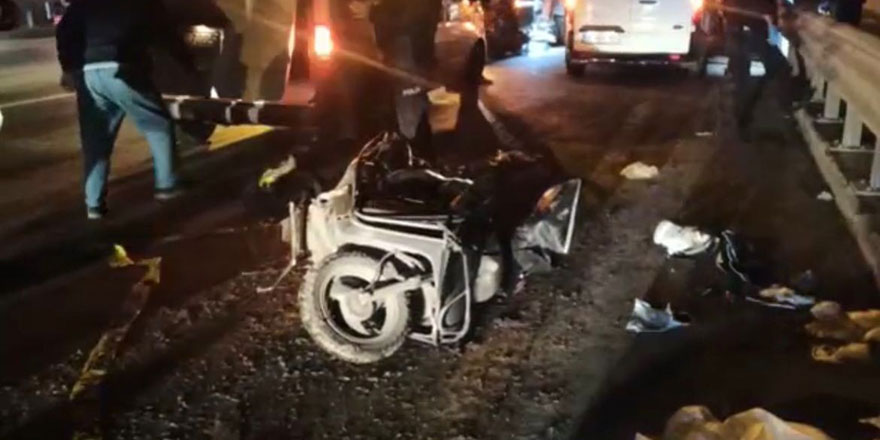 Ankara’da bariyerlere çarpan moto kurye hayatını kaybetti