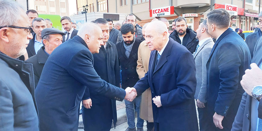 MHP lideri Bahçeli, Kızılcahamam Belediyesi’ne taziye ziyaretinde bulundu