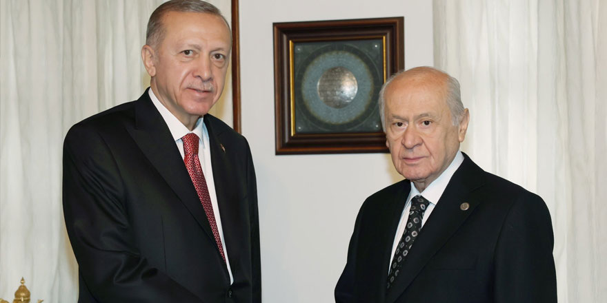 Cumhurbaşkanı Erdoğan, Bahçeli’yi evinde ziyaret etti