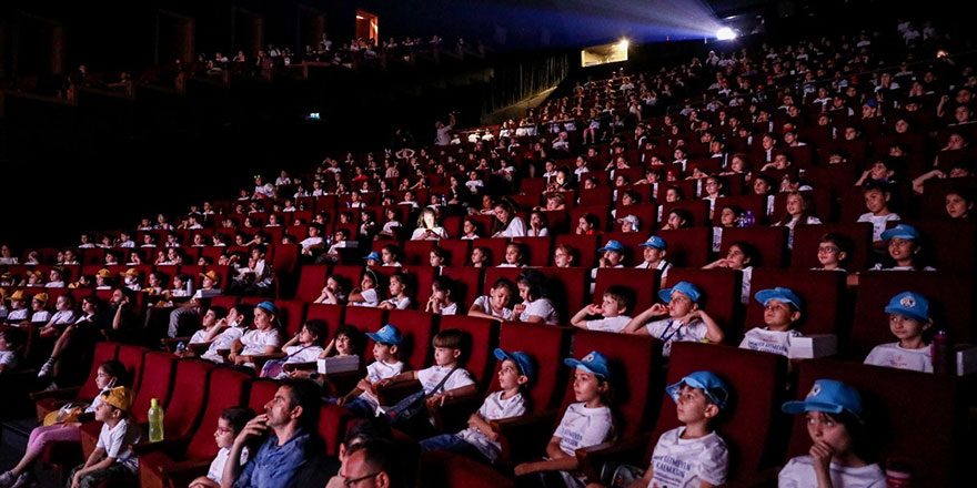 Bakanlıktan sinema salonlarına 14,2 milyon destek