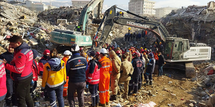 Melike İmamoğlu, 222. saatte enkazdan çıkarıldı