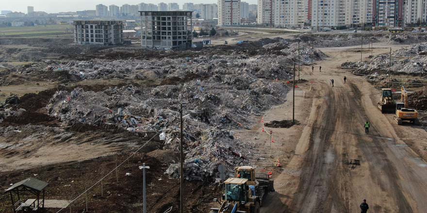 Hayaller enkaz altında kaldı