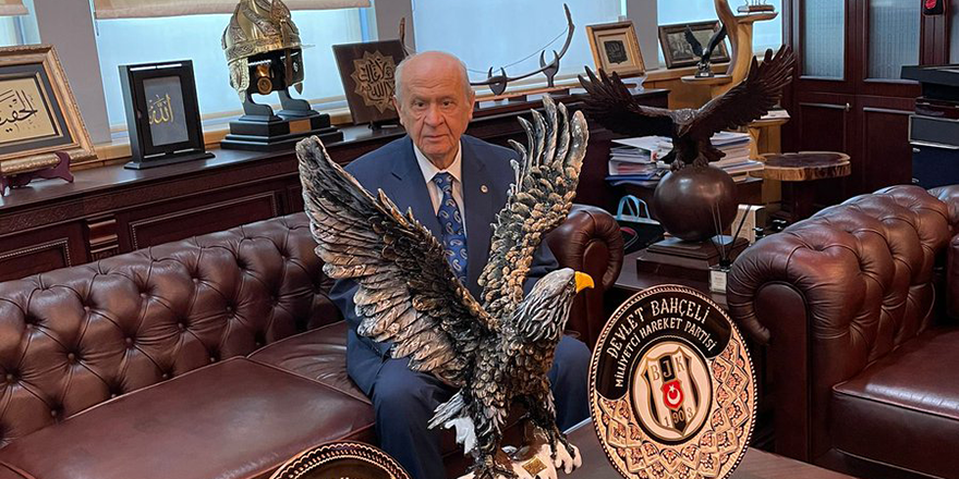 Bahçeli Beşiktaş üyeliğinden ayrıldı