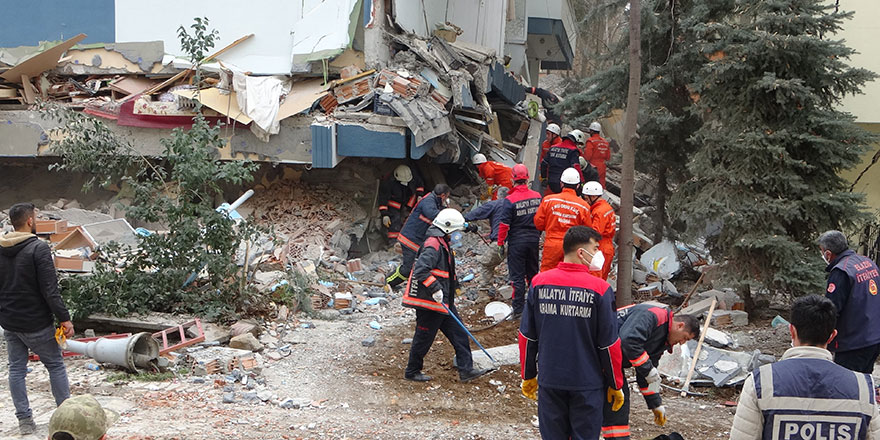 AFAD: "Malatya Yeşilyurt’ta 2 vatandaşımız hayatını kaybetmiştir"