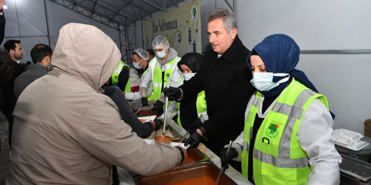 Başkan Köse: Her akşam 5 binden fazla hemşerimizle iftar sofralarında buluşuyoruz