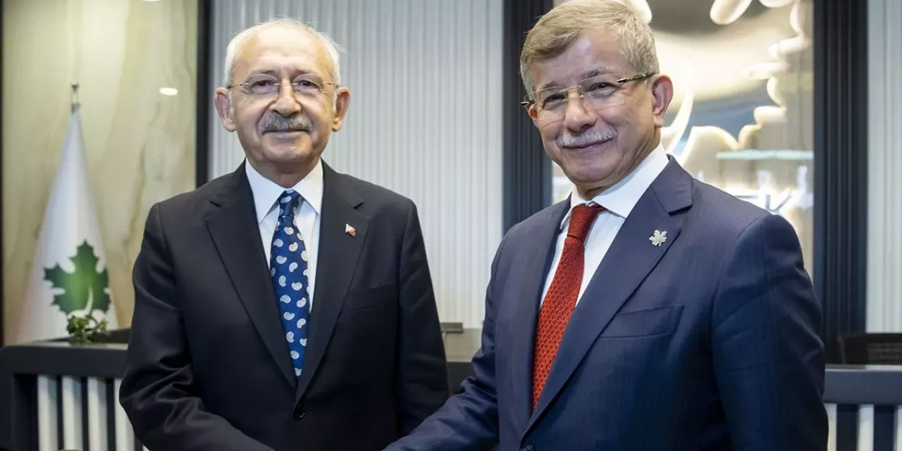 Kılıçdaroğlu 'Alevi', Davutoğlu 'Sünni' dedi