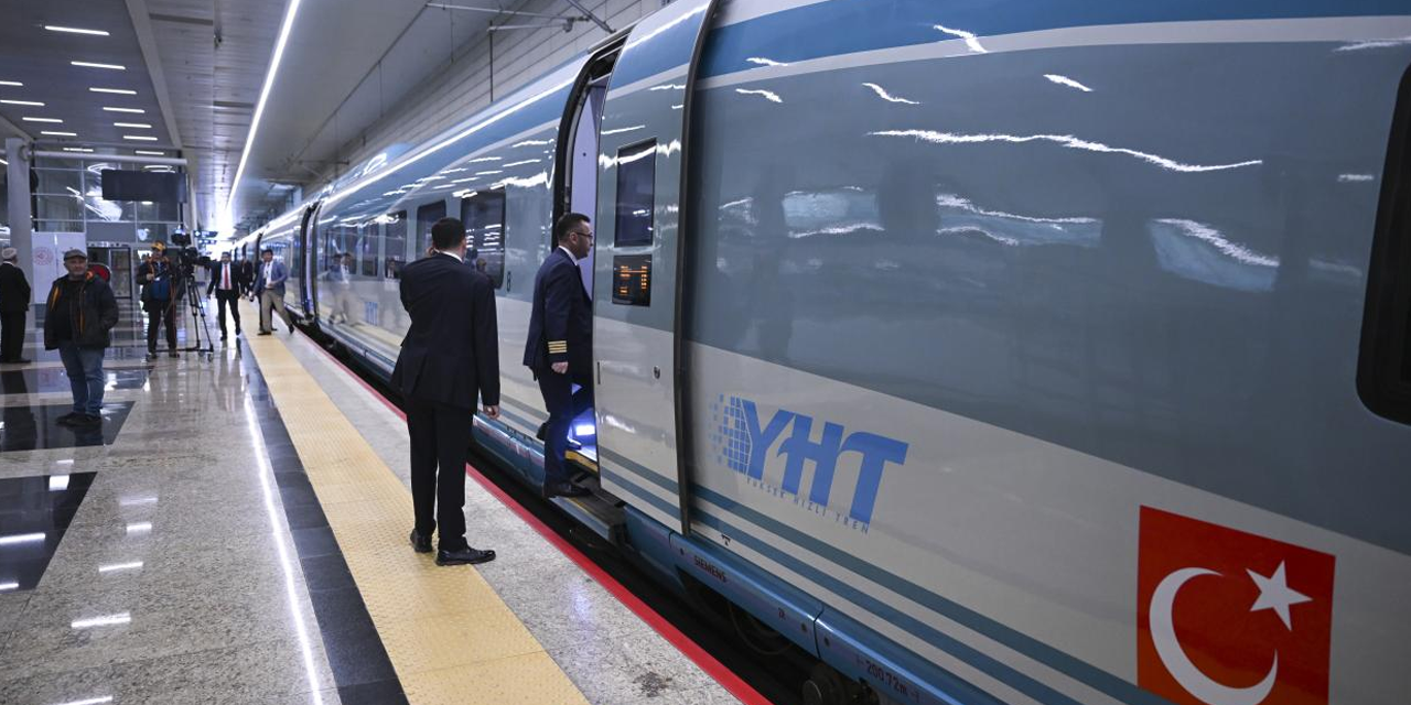 Ankara-Sivas Yüksek Hızlı Treni Ankara'dan ilk seferini yaptı! 12 saat yol 2 saate düştü