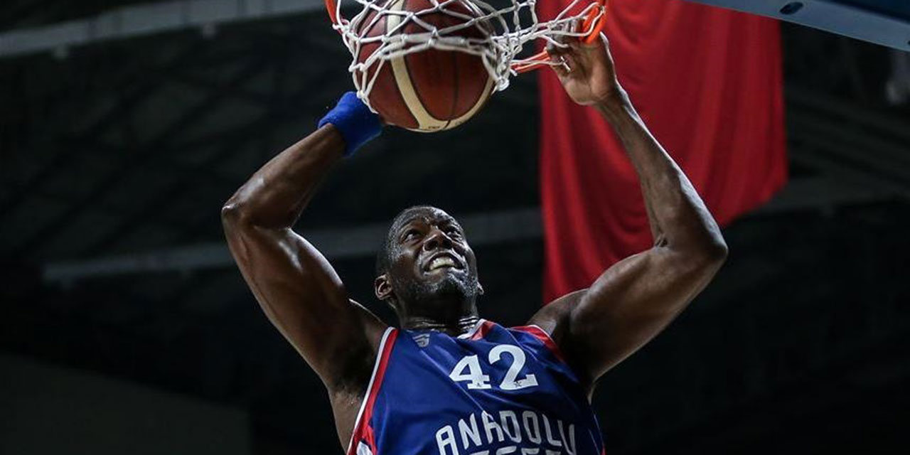 Ünlü ABD'li basketbolcu Dunston İstanbul’da kaza geçirdi