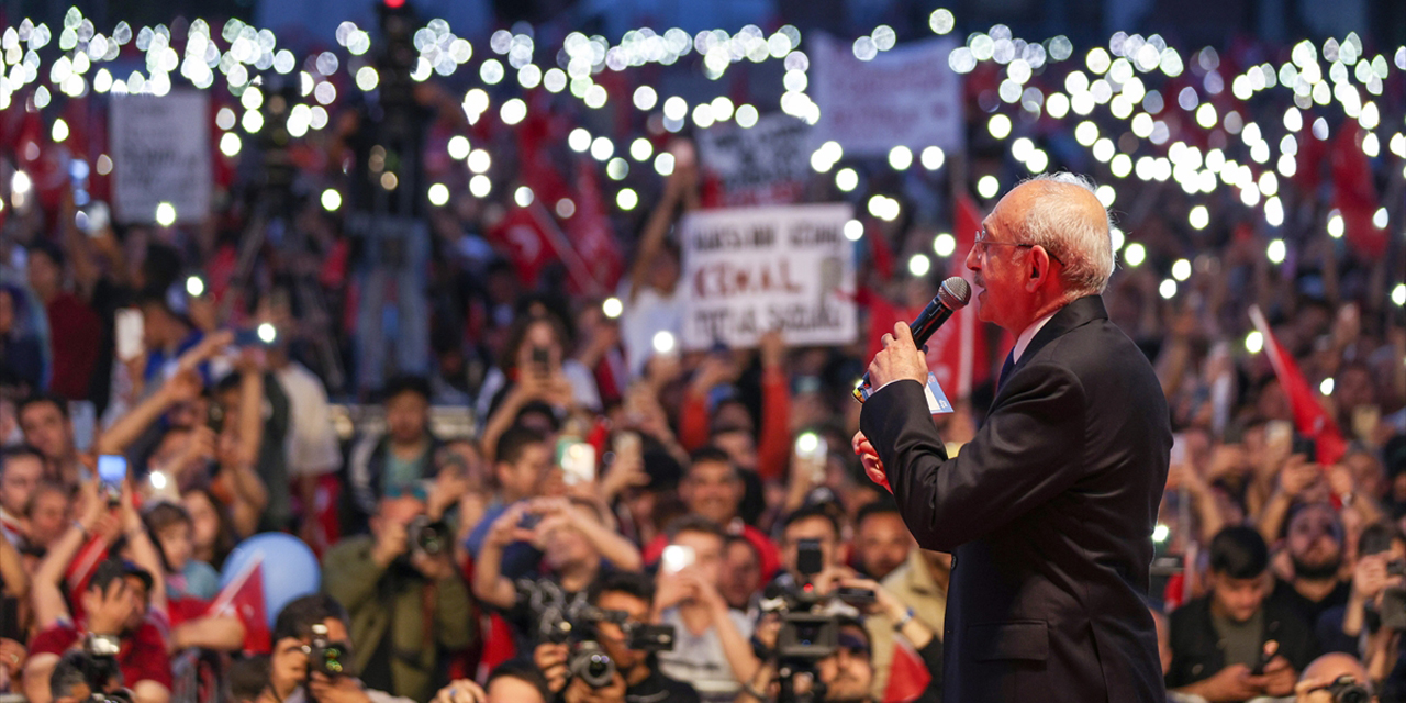 Kılıçdaroğlu, Manisa mitinginde vatandaşlara seslendi