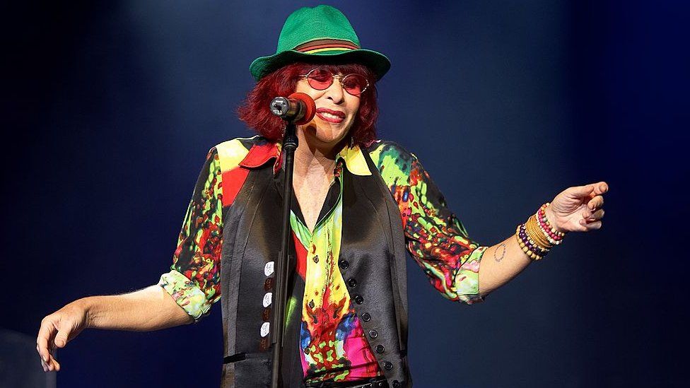 "Rock Kraliçesi" lakabıyla tanınan ünlü şarkıcı hayatını kaybetti