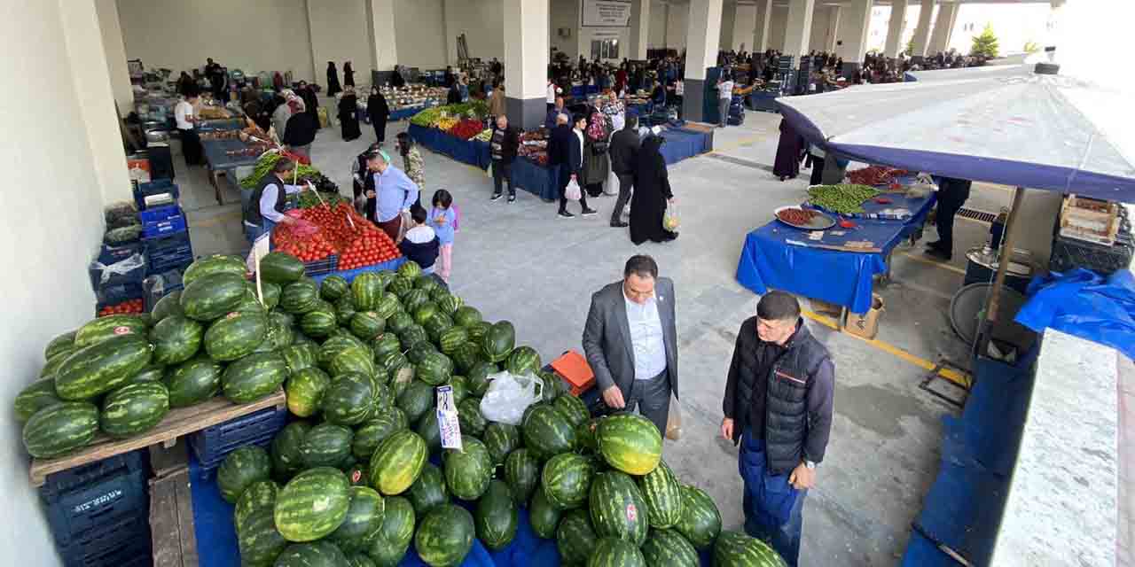 Ankara Pursaklar’da Karaca pazar alanı yeniden hizmette