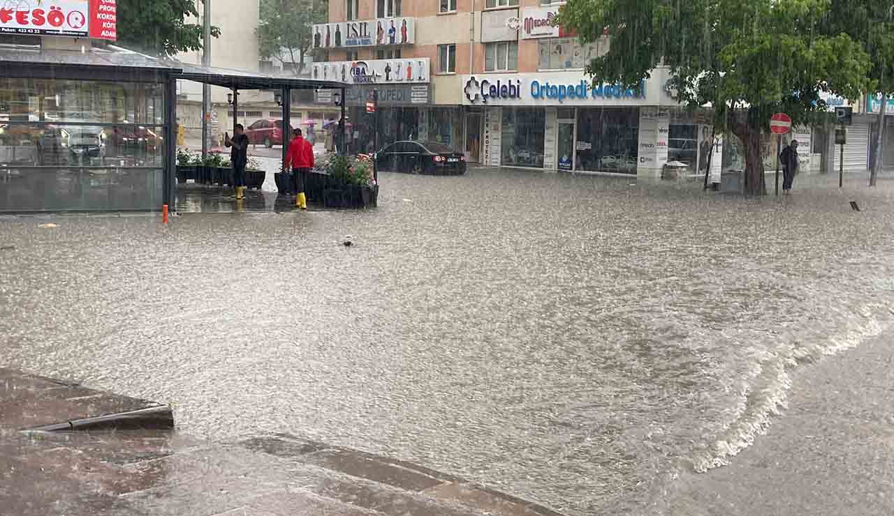 Ankara’da yağış etkisine devam ediyor: Yenişehir Pazarı sular altında kaldı