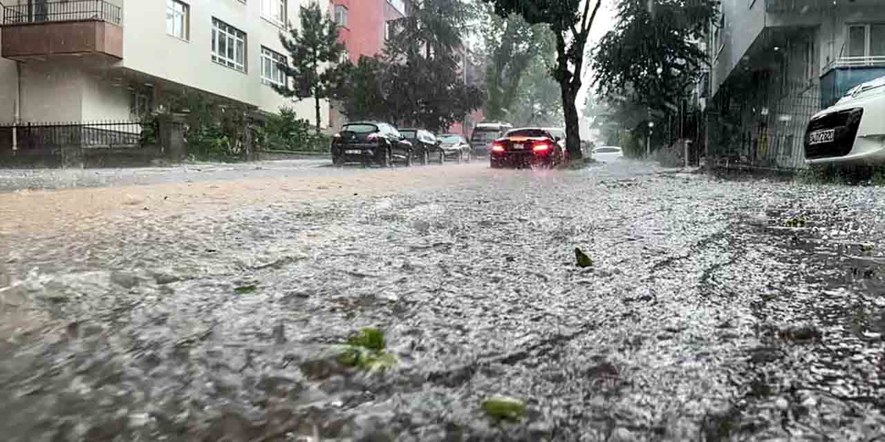 Ankara'da dolu ve yağış etkisini gösteriyor