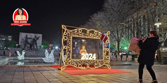 Ankara'nın merkezi Kızılay, büyülü bir yılbaşı atmosferine büründü