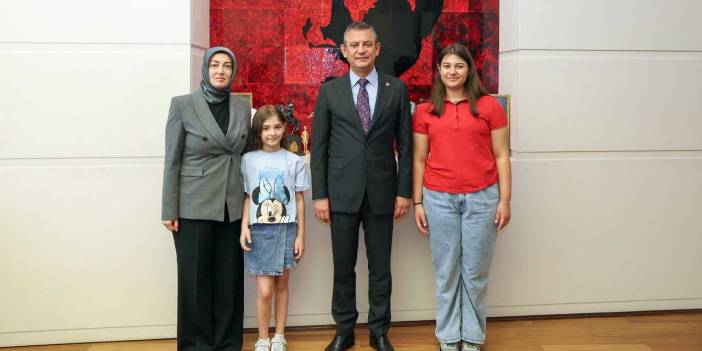 Sinan Ateş'in eşi Ayşe Ateş, CHP lideri Özgür Özel ile görüştü