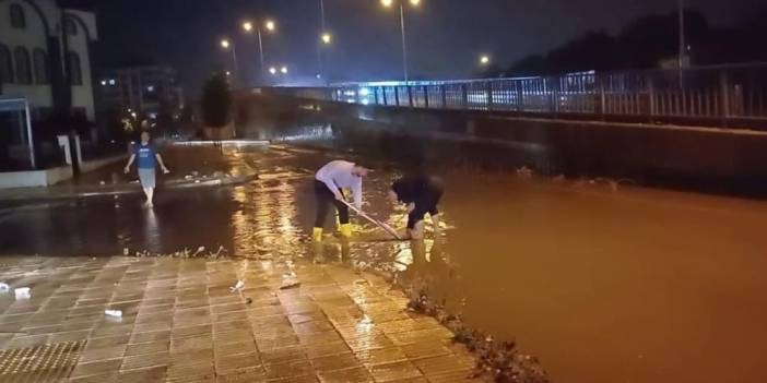 Çorum'da şiddetli yağmur hayatı olumsuz etkiledi