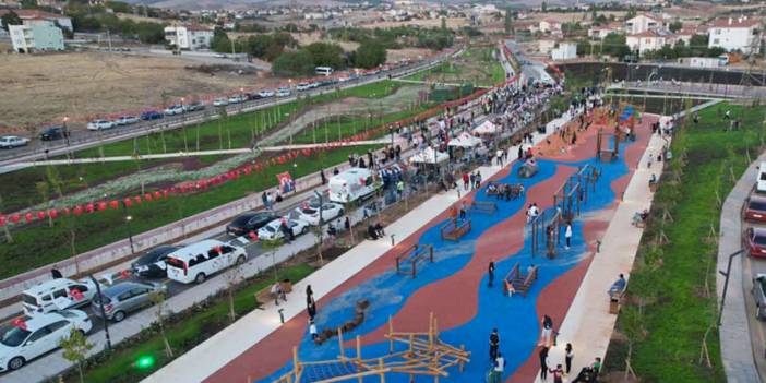 Kırşehir'de Kervansaray Parkı hizmete açıldı