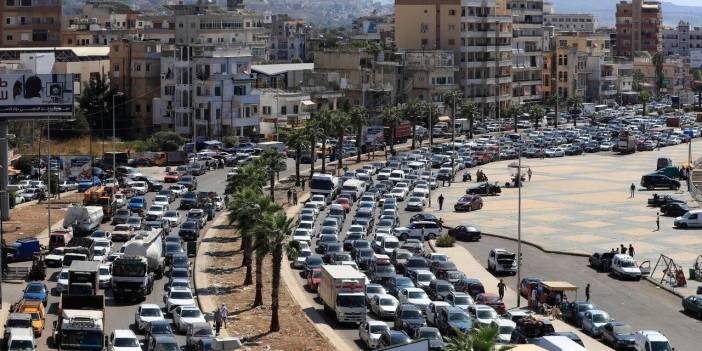 İsrail'in saldırı tehdidi sonrası Lübnan'ın sur kentinde yeni göç dalgası başladı