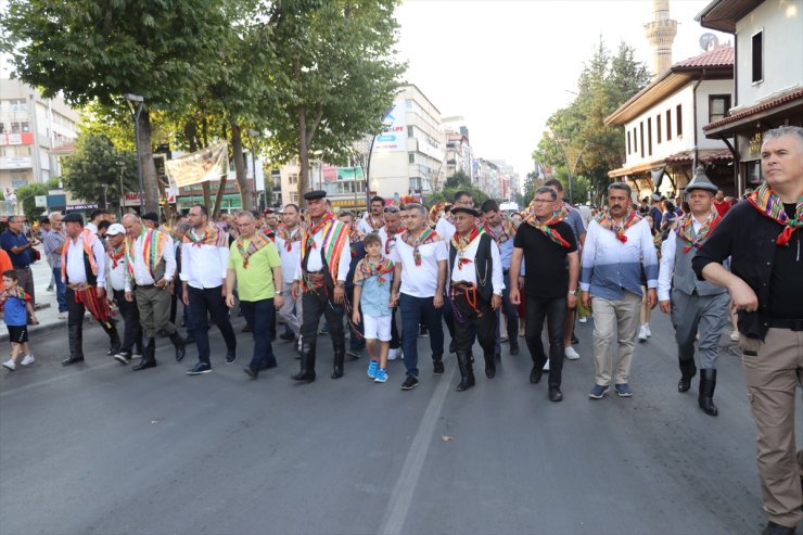 Isparta'da temsili Yörük göçü yapıldı