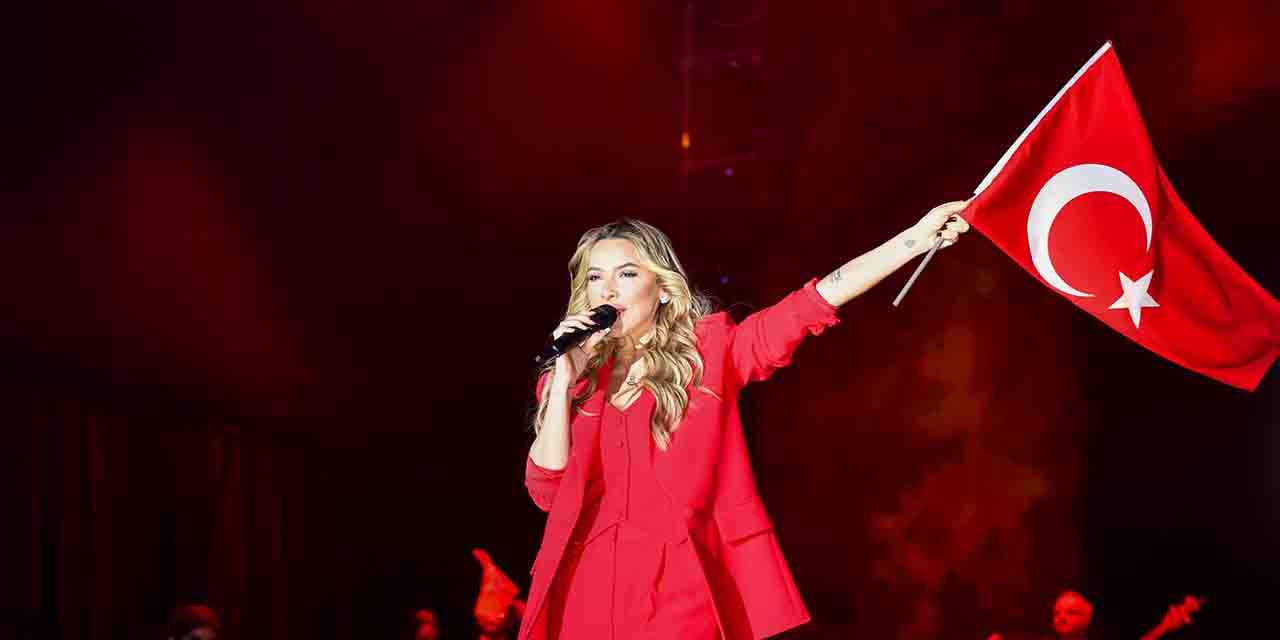 hadise1.jpg