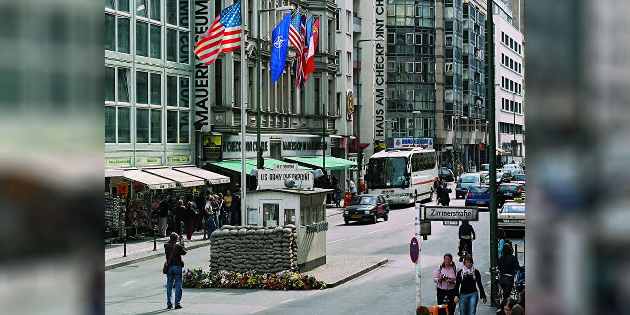 checkpoint-charlie.jpg