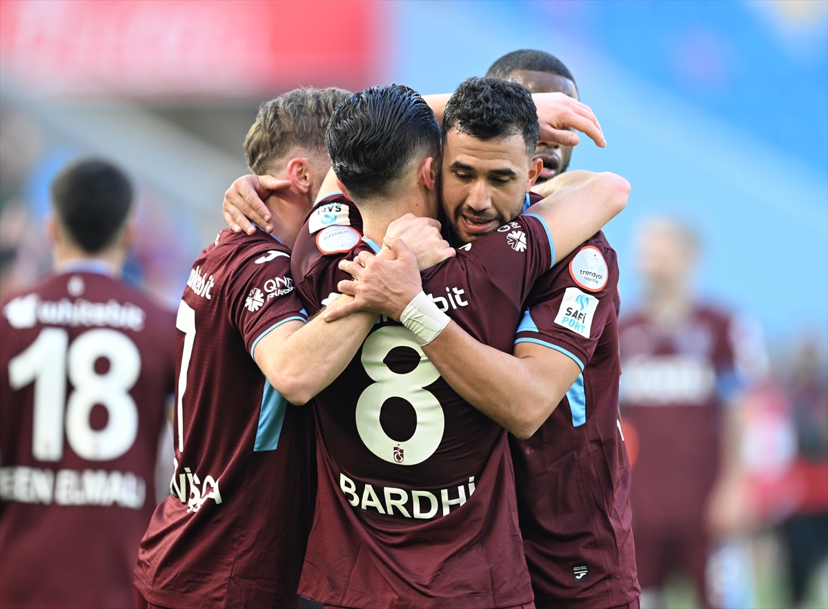 aa-20240225-33808736-33808735-trabzonspor-yukatel-adana-demirspor.jpg