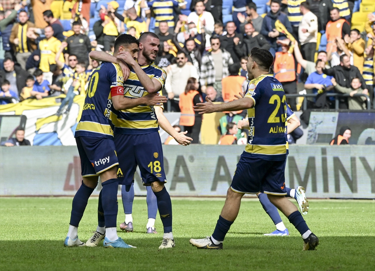 aa-20240302-33864630-33864624-mke-ankaragucu-istanbulspor-1.jpg