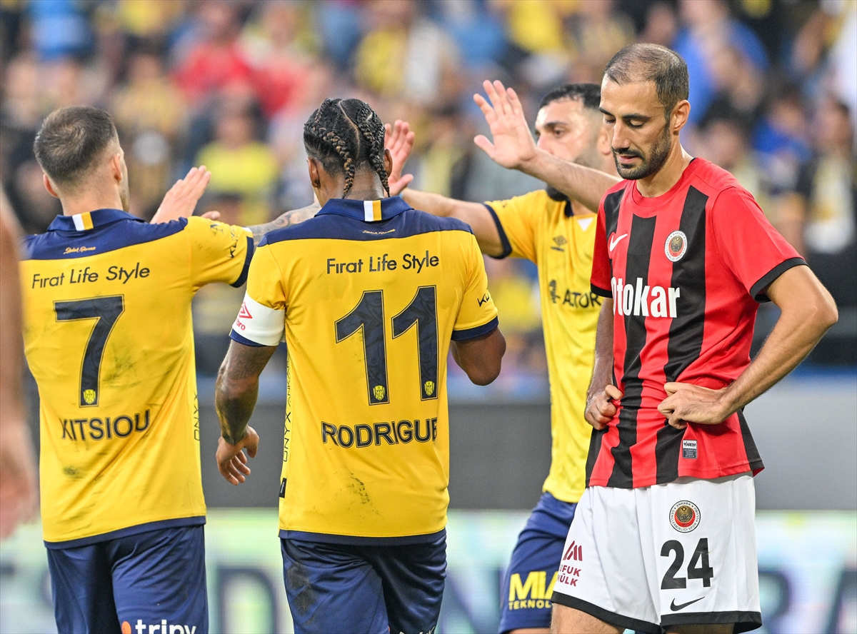 aa-20240802-35302838-35302827-mke-ankaragucu-genclerbirligi.jpg