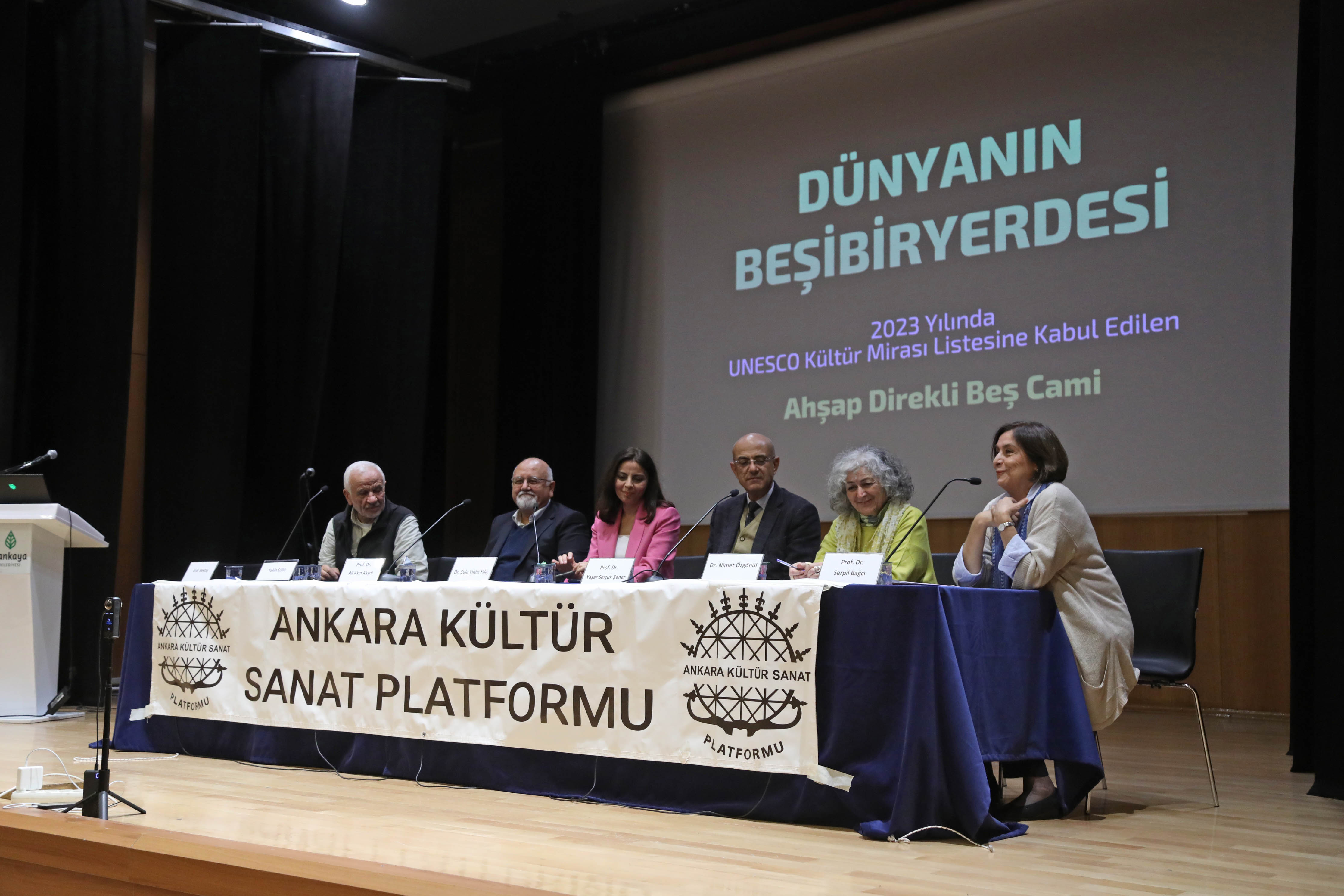 2024-11-03-kultur-csm-dunyanin-besibiryerdesi-fotograf-sunumu-ve-panel-2.jpg