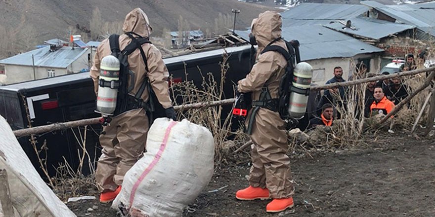 Kars'ta 6 çocuk, anne ve babaları cıvadan zehirlendi