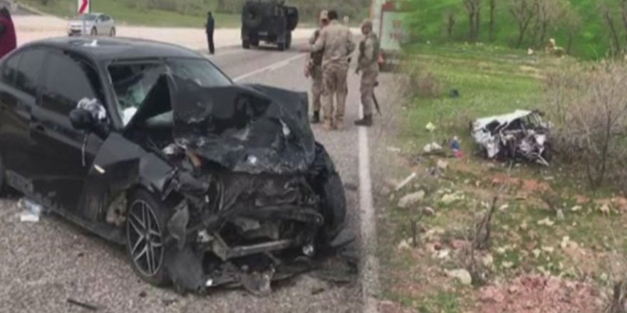 Diyarbakır'da otomobiller kafa kafaya çarpıştı: 5 ölü, 4 yaralı