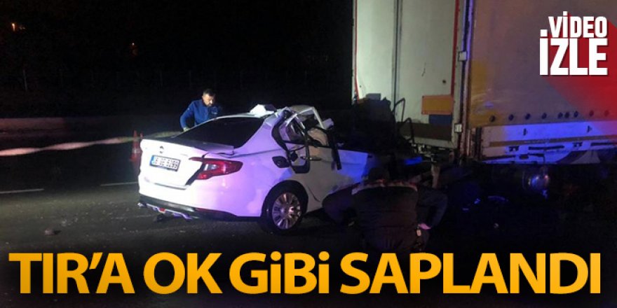 Ankara'da bir otomobil park halindeki TIR'a ok gibi saplandı: 1 yaralı